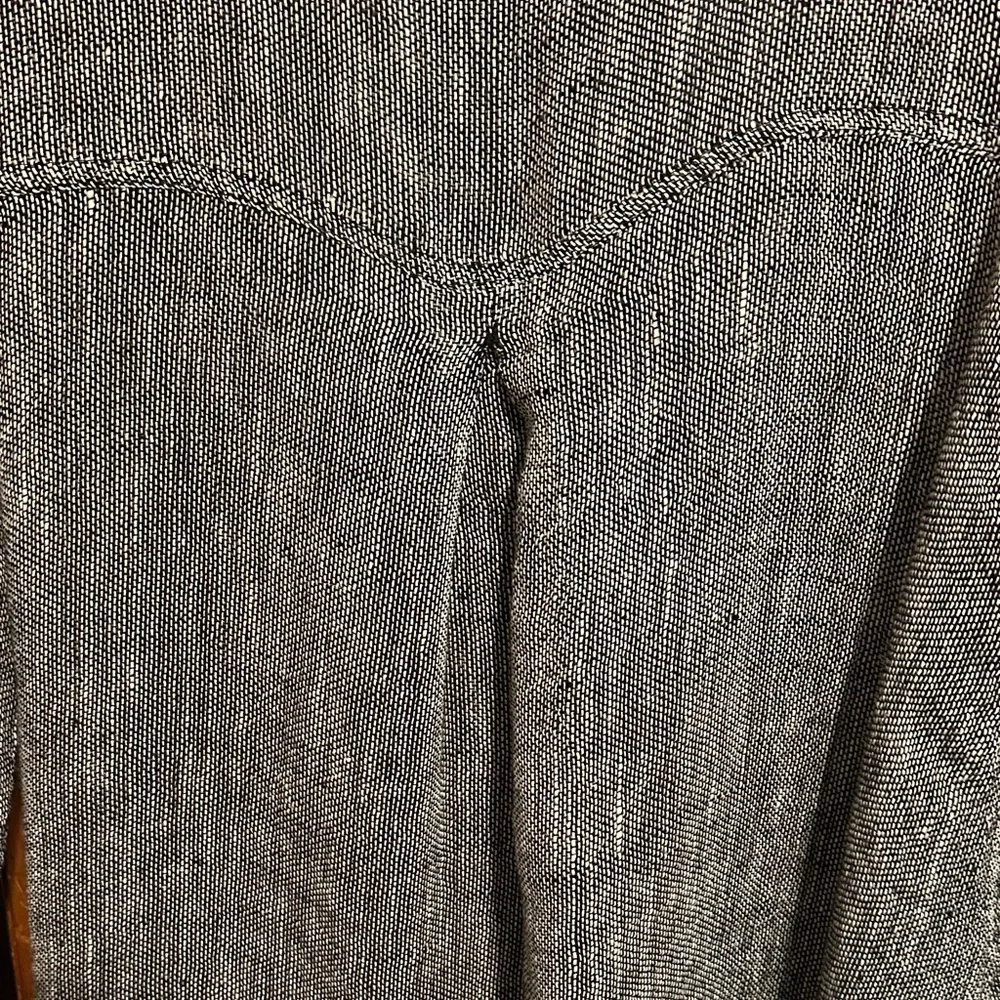 Black and white loose tweed Button-Up Long Sleeve jacket. Super Cute layer - Picture 5 of 5